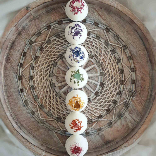 7 Chakra Secret Bath Bomb Set with healing crystals (770g)